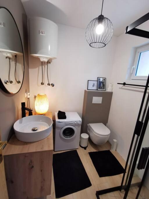 Ferienwohnung Mit 180° Meerblick Dobreć Екстериор снимка