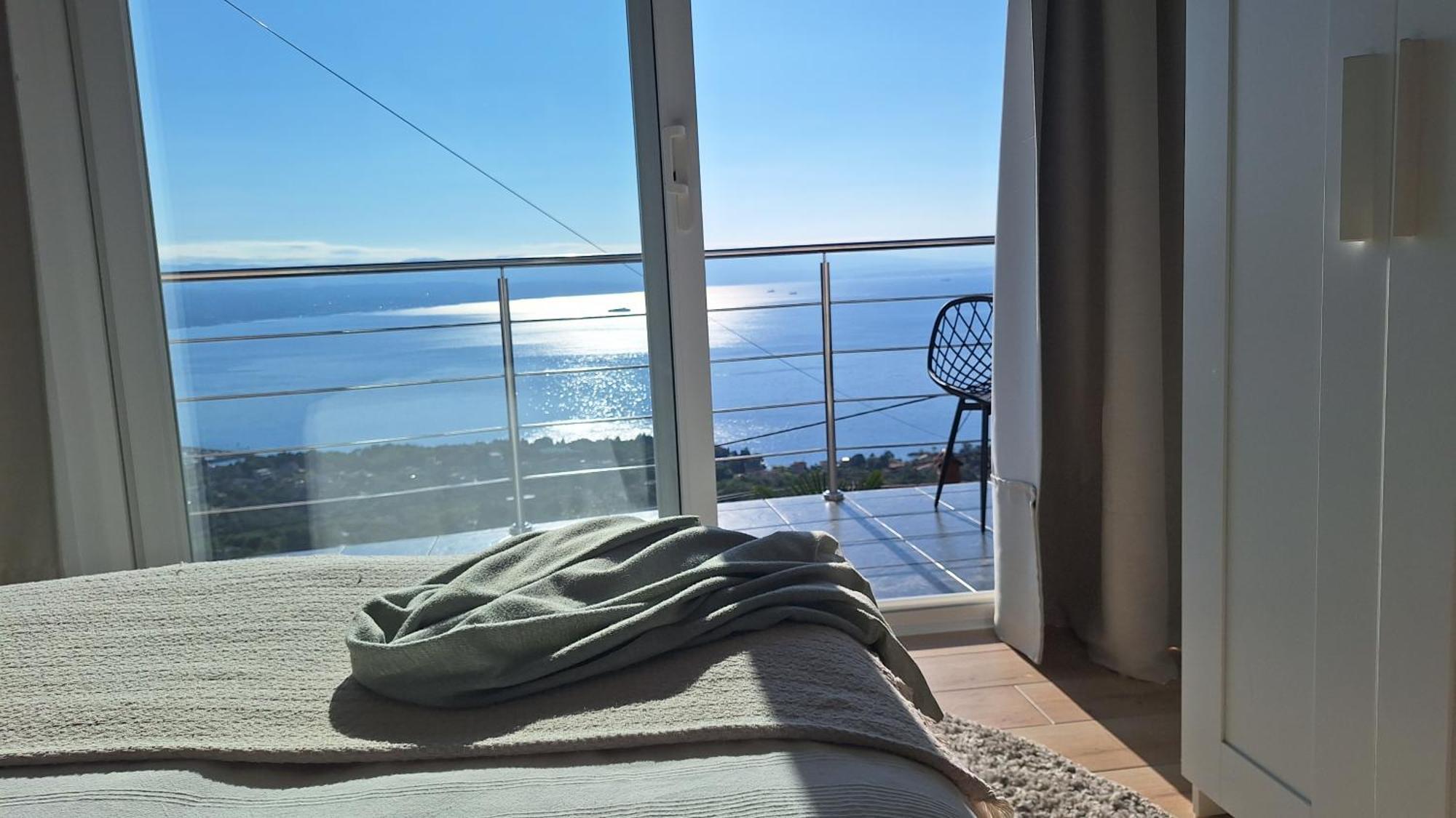 Ferienwohnung Mit 180° Meerblick Dobreć Екстериор снимка