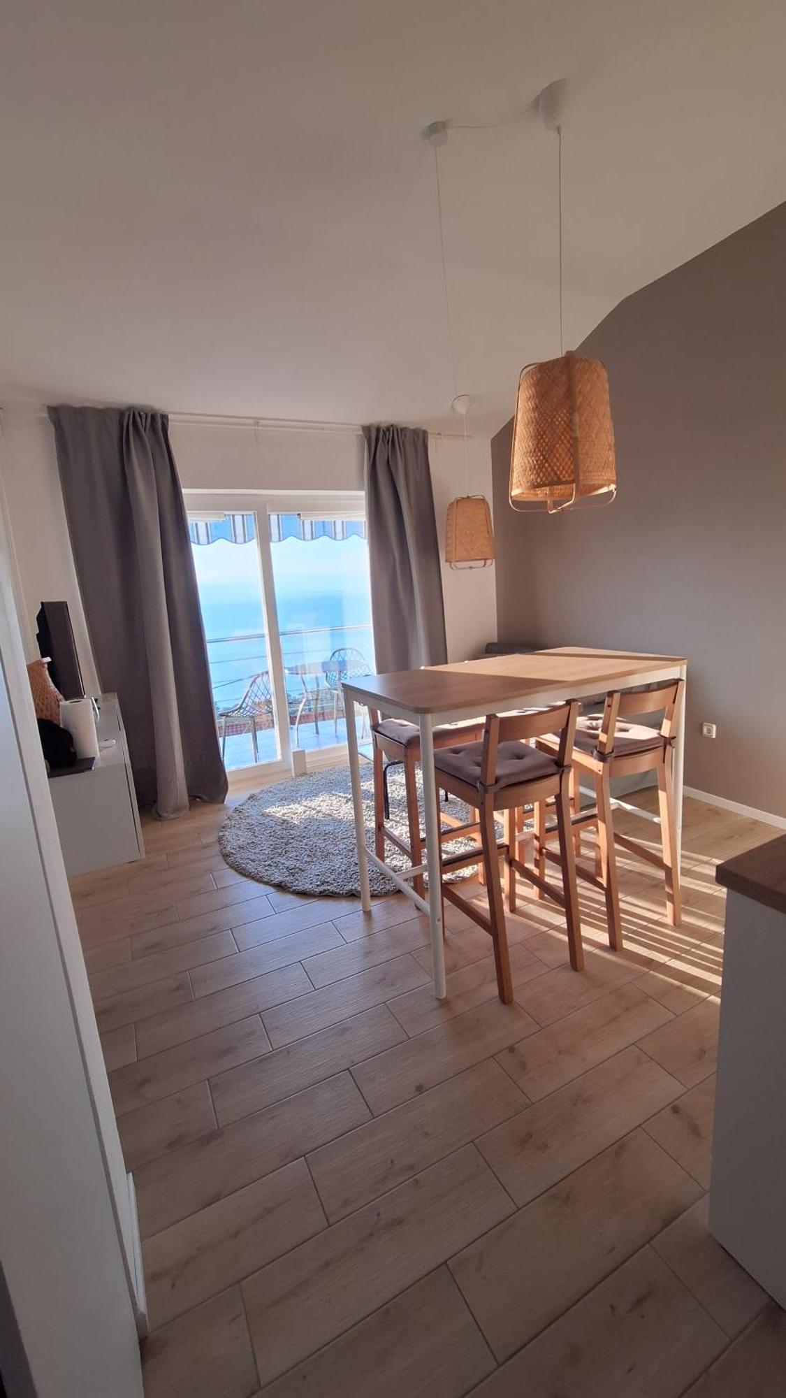 Ferienwohnung Mit 180° Meerblick Dobreć Екстериор снимка